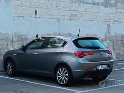 Grigio Usata 2016 Alfa Romeo Giulietta Tre volumi | 9000 € (Buon prezzo)