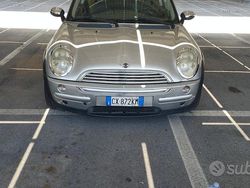Grigio Usata 2005 Mini ONE Due volumi | 3500 € (Buon prezzo)