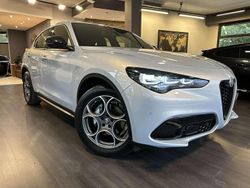 Argento Usata 2024 Alfa Romeo Stelvio Sprint SUV | 33.970 € (Buon prezzo)
