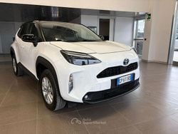 Bianco Usata 2023 Toyota Yaris Hybrid Business Edition Station wagon | 22.000 € (Ottimo prezzo)