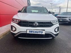 0q bianco puro Usata 2023 VW T-Roc Life SUV | 21.000 € (Buon prezzo)