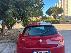 Rosso Usata 2012 Alfa Romeo Giulietta Exclusive Due volumi | 6000 € (Ottimo prezzo)