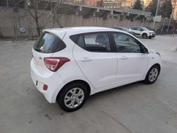 Bianco Usata 2015 Hyundai i10 Due volumi | 5890 € (Buon prezzo)
