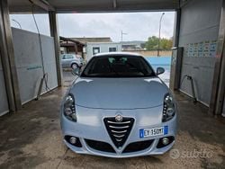 Grigio Usata 2015 Alfa Romeo Giulietta Veloce Tre volumi | 5500 € (Super prezzo)