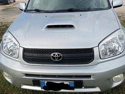 Grigio Usata 2005 Toyota RAV4 SUV | 6000 €