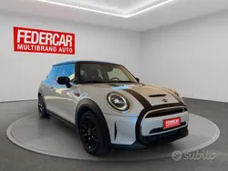 Grigio Usata 2023 Mini Cooper SE Classic Due volumi | 23.900 € (Cara)