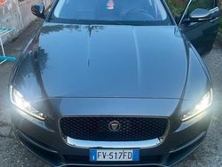 Grigio Usata 2019 Jaguar XE Tre volumi | 12.000 € (Super prezzo)