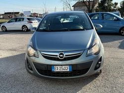 Grigio Usata 2014 Opel Corsa Tre volumi | 2800 € (Super prezzo)
