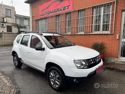 Bianco Usata 2014 Dacia Duster Lauréate SUV | 6990 € (Buon prezzo)
