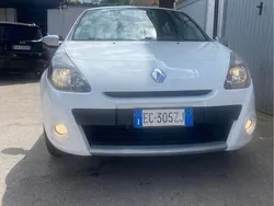 Usata 2010 Renault Clio II Due volumi | 2450 € (Buon prezzo)