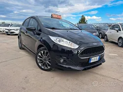 Nero Usata 2017 Ford Fiesta ST-Line Due volumi | 10.450 € (Buon prezzo)