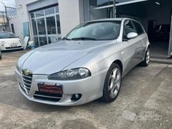 Grigio Usata 2007 Alfa Romeo 147 Due volumi | 2900 € (Buon prezzo)