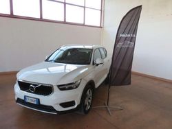 Bianco Usata 2020 Volvo XC40 Momentum SUV | 23.400 € (Buon prezzo)