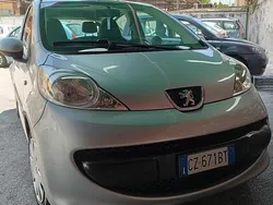 Usata 2006 Peugeot 107 Due volumi | 1899 € (Buon prezzo)
