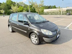 Nero Usata 2005 Renault Scénic II Dynamique Monovolume | 2200 € (Cara)