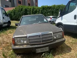 Grigio Usata 1995 Mercedes 190 Tre volumi | 1400 €
