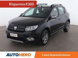 Nero Usata 2020 Dacia Sandero Acces SUV | 8999 € (Buon prezzo)