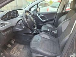 Grigio Usata 2018 Peugeot 2008 Allure SUV | 9500 € (Buon prezzo)
