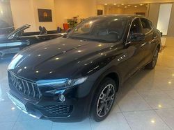Nero Usata 2017 Maserati Levante SUV | 29.900 € (Super prezzo)