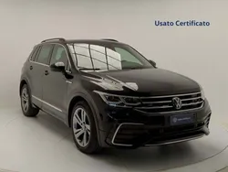 Deep black perlato Usata 2022 VW Tiguan R-line SUV | 27.900 € (Buon prezzo)