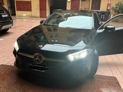 Nero Usata 2018 Mercedes A180 Tre volumi | 17.000 € (Ottimo prezzo)
