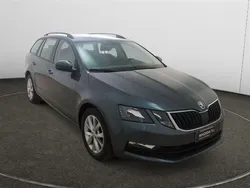 Grigio Usata 2019 Skoda Octavia Executive Station wagon | 11.900 € (Buon prezzo)