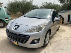 Grigio Usata 2012 Peugeot 207 Allure Tre volumi | 2499 € (Buon prezzo)