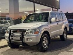 Grigio Usata 2003 Mitsubishi Pajero SUV | 8500 € (Buon prezzo)
