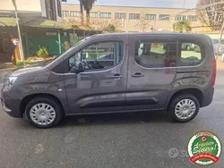 Grigio scuro Usata 2023 Opel Combo Life Edition Monovolume | 15.200 € (Super prezzo)
