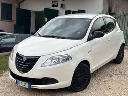 Bianco Usata 2015 Lancia Ypsilon Gold Due volumi | 6990 € (Ottimo prezzo)