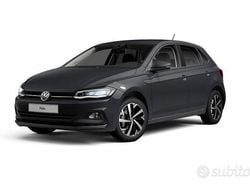 Grigio Usata 2021 VW Polo Comfortline Tre volumi | 14.500 € (Buon prezzo)