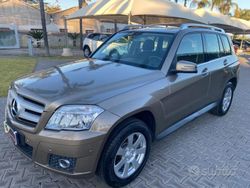 Grigio metallizzato Usata 2010 Mercedes GLK220 SUV | 11.990 € (Molto cara)