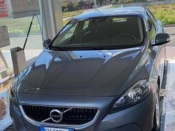 Grigio Usata 2016 Volvo V40 Tre volumi | 7900 €