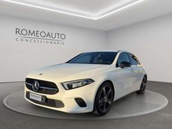 Bianco perlato Usata 2021 Mercedes A180 Tre volumi | 27.200 € (Buon prezzo)