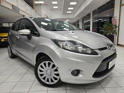 Argento Usata 2010 Ford Fiesta Tre volumi | 5500 € (Cara)
