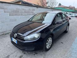 Nero Usata 2012 VW Golf Comfortline Tre volumi | 7900 € (Buon prezzo)