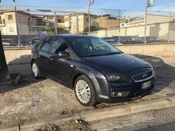 Grigio Usata 2007 Ford Focus Tre volumi | 3450 € (Cara)