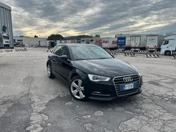 Nero Usata 2015 Audi A3 Young Tre volumi | 9500 € (Buon prezzo)