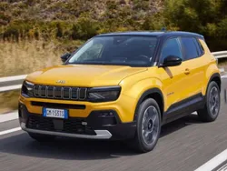 Nuova 2024 Jeep Avenger EV Longitude SUV | 30.400 €
