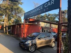 Grigio Usata 2009 Toyota Yaris Due volumi | 4900 € (Buon prezzo)