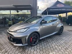 Grigio Usata 2025 Toyota Yaris Tre volumi | 53.280 € (Buon prezzo)