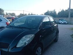 Nero Usata 2009 Toyota Yaris Sol Tre volumi | 3900 € (Buon prezzo)
