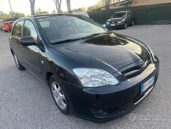 Usata 2006 Toyota Corolla Tre volumi | 2950 € (Buon prezzo)