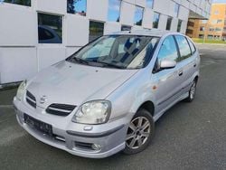 Grigio Usata 2004 Nissan Almera Tino Monovolume | 3000 €