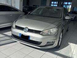 Argento Usata 2014 VW Golf VII Highline Tre volumi | 8500 € (Buon prezzo)