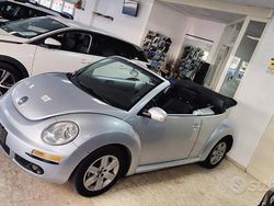 Argento Usata 2005 VW Beetle Cabrio | 7900 € (Molto cara)