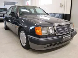 Nero Usata 1992 Mercedes E500 Tre volumi | 45.000 €