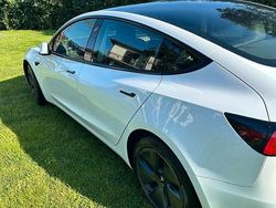 Bianco Usata 2023 Tesla Model 3 Tre volumi | 28.000 € (Buon prezzo)