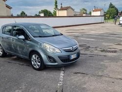 Argento Usata 2011 Opel Corsa Tre volumi | 2400 € (Buon prezzo)