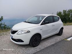 Bianco Usata 2020 Lancia Ypsilon Gold Due volumi | 10.900 € (Buon prezzo)